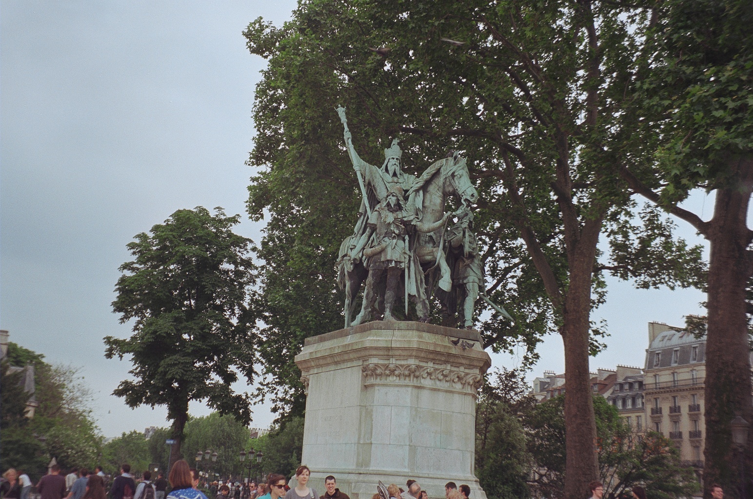 statue of charlemagne at notre dame