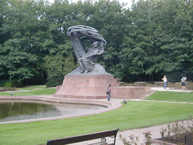 chopin statue